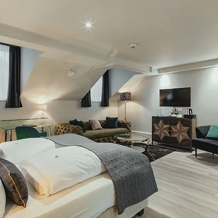 מלון Bs Boutique 4*