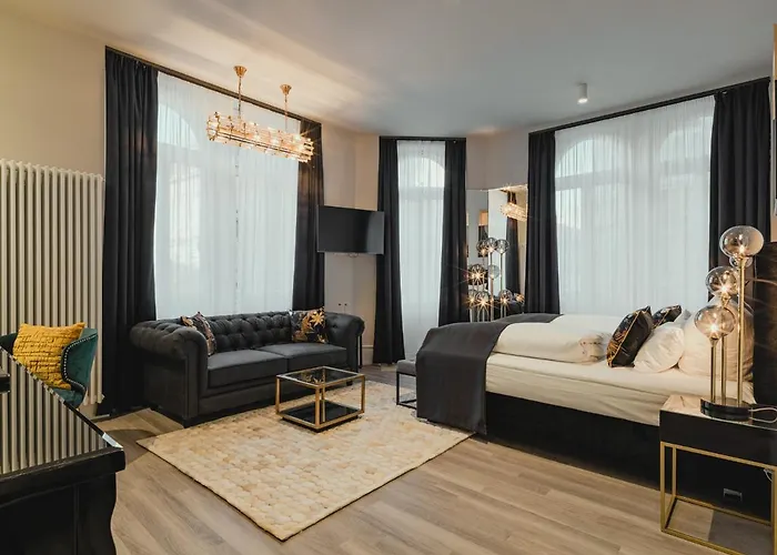 Bs Boutique Hotell 4*