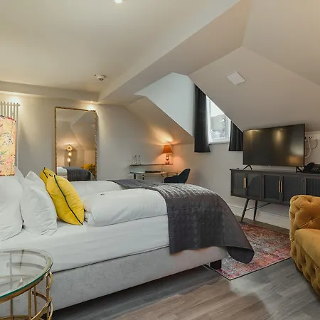 Hotel Bs Boutique 4*